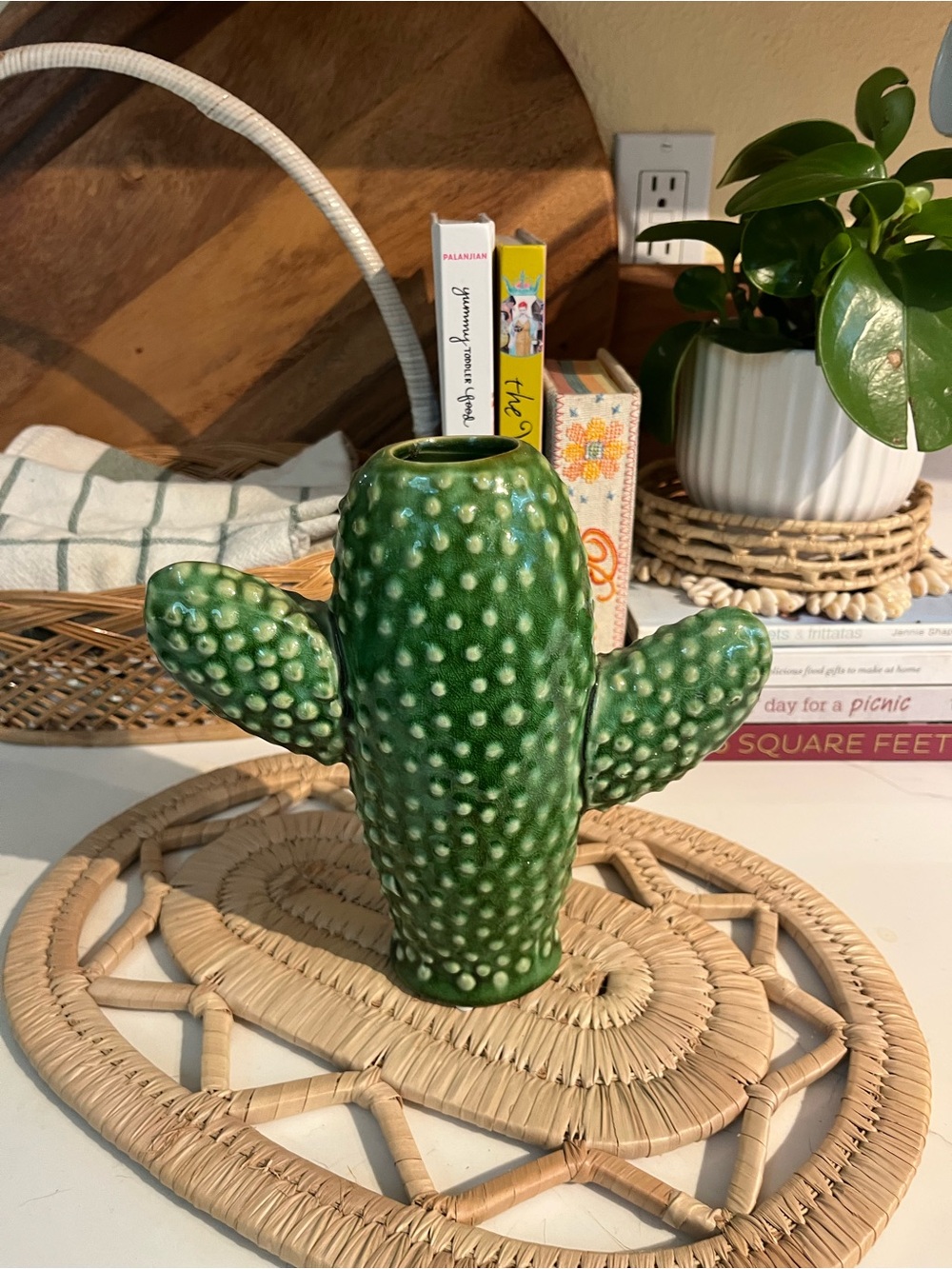 Serax Potteries Green Ceramic Cactus Vase - Picture 5 of 10